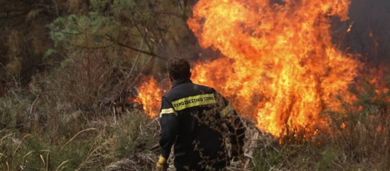 Σε κρίσιμη κατάσταση άλλοι δύο εθελοντές πυροσβέστες που τραυματίστηκαν στις φωτιές